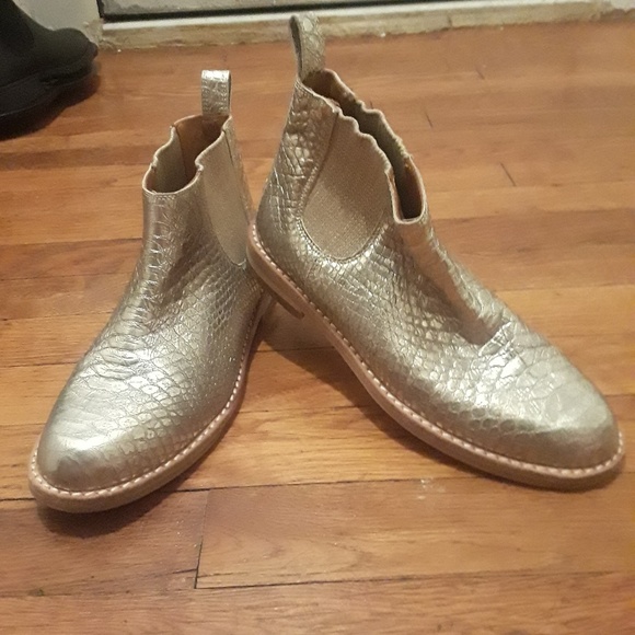 Right Bank Shoe Co. Women's shoes - Picture 2 of 3